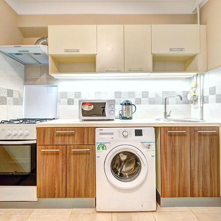 Apartments Near Ocean Plaza Druzhby Narodov Boulevard 8A Київ Екстер'єр фото